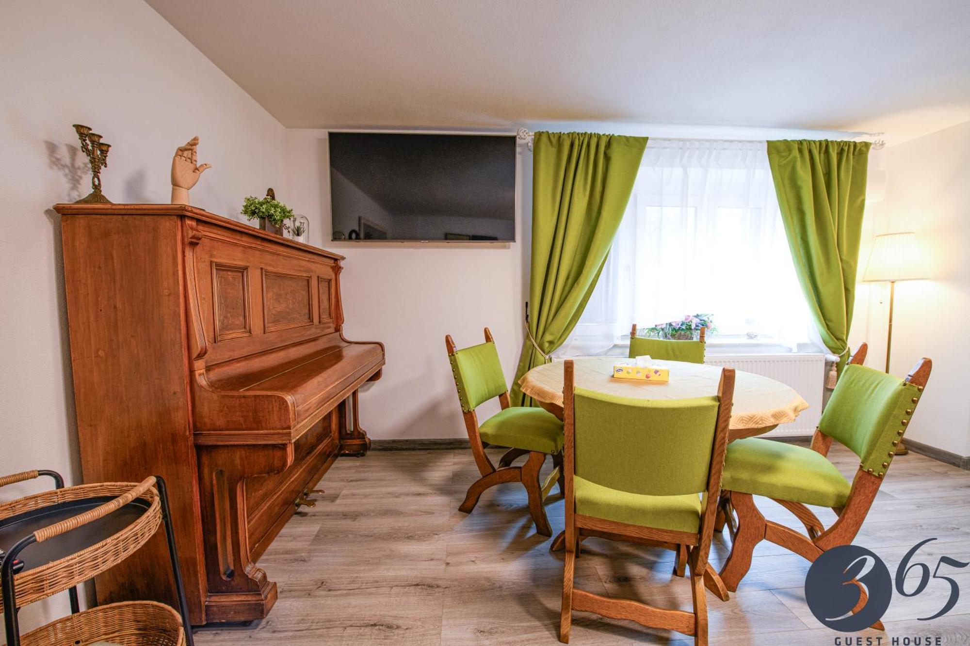 365 Guest House Hunedoara Exterior foto